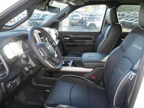 2025 RAM 2500 Laramie Crew Cab 4x4 6'4' Box