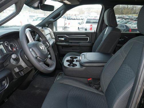 2025 RAM 2500 Big Horn Crew Cab 4x4 6'4' Box