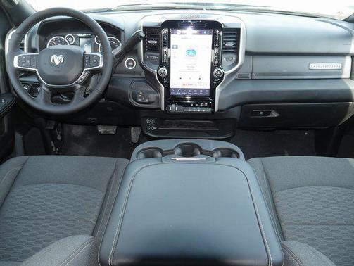 2025 RAM 2500 Big Horn Crew Cab 4x4 6'4' Box