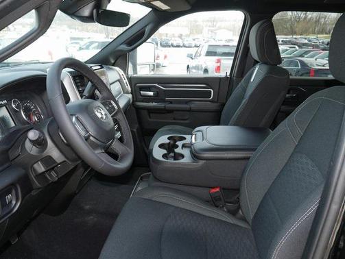 2025 RAM 2500 Big Horn Crew Cab 4x4 6'4' Box