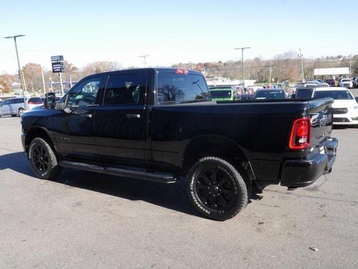 2025 RAM 2500 Big Horn Crew Cab 4x4 6'4' Box