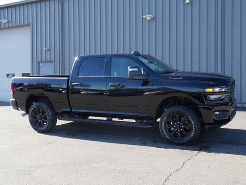 2025 RAM 2500 Big Horn Crew Cab 4x4 6'4' Box