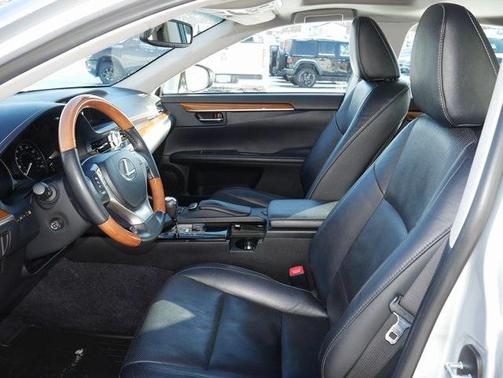 2014 Lexus ES 300h Base