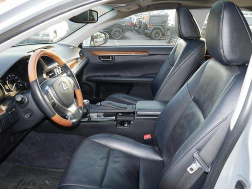 2014 Lexus ES 300h Base