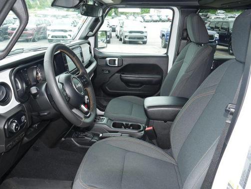 Bright White Clearcoat 2024 Jeep Wrangler Sport S
