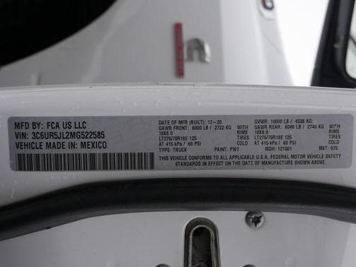 2021 RAM 2500 Big Horn Crew Cab 4x4 8' Box