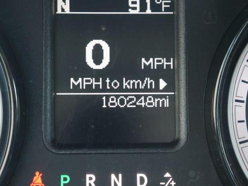 Brilliant Black Crystal Pearlcoat 2016 RAM 1500 Big Horn