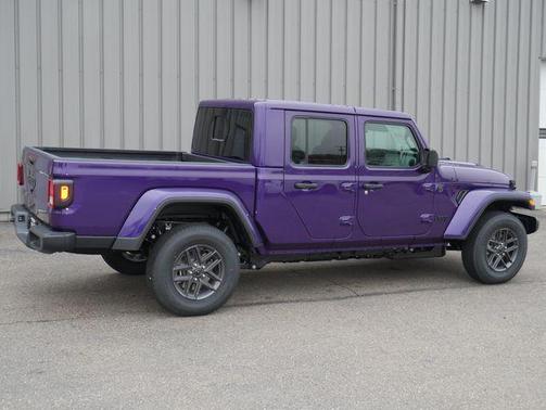 Reign 2026 Jeep Gladiator Sport S
