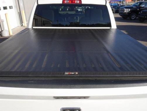 2017 RAM 3500 Tradesman Crew Cab 4x4 6'4' Box