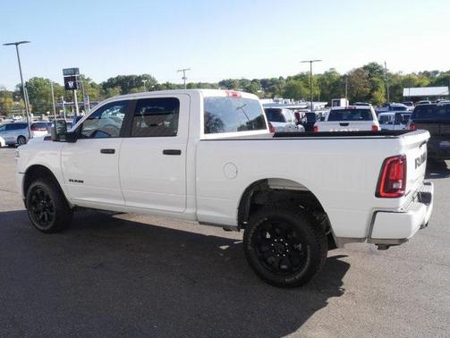2025 RAM 2500 Big Horn Crew Cab 4x4 6'4' Box