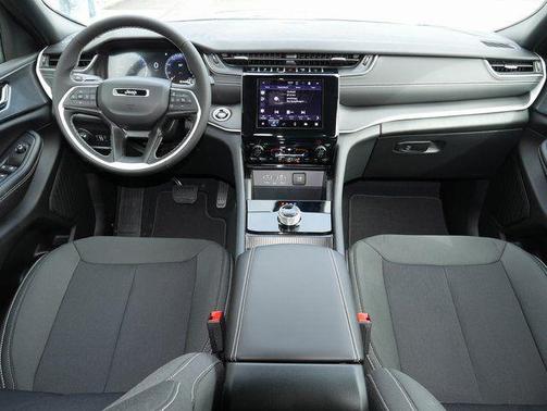 Silver Zynith 2026 Jeep Grand Cherokee L Laredo