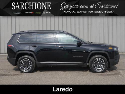Diamond Black Crystal Pearlcoat 2026 Jeep Cherokee Laredo 4x4