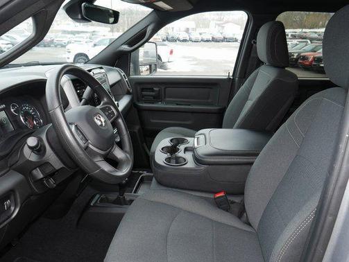 2024 RAM 2500 Tradesman Crew Cab 4x4 6'4' Box