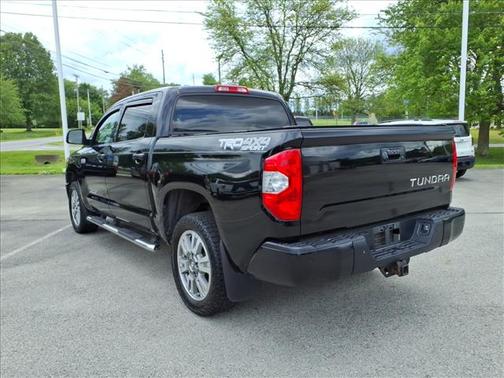 Black 2018 Toyota Tundra SR5