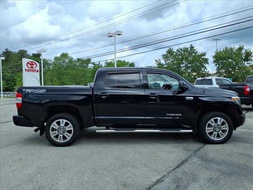 Black 2018 Toyota Tundra SR5