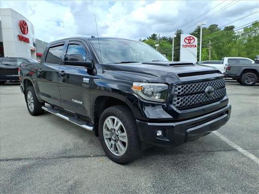 Black 2018 Toyota Tundra SR5