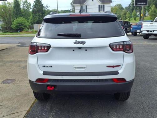 2023 Jeep Compass Trailhawk