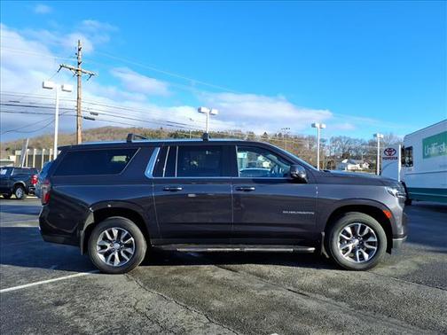 2022 Chevrolet Suburban LT