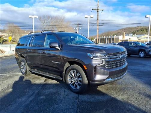2022 Chevrolet Suburban LT
