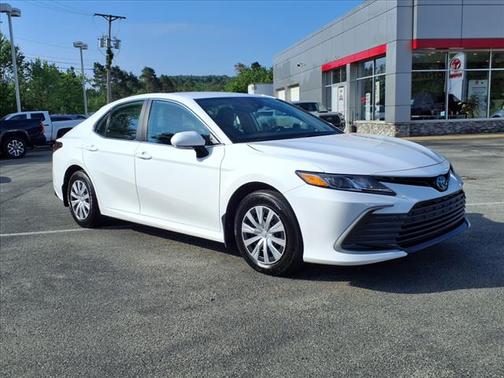 2023 Toyota Camry Hybrid LE