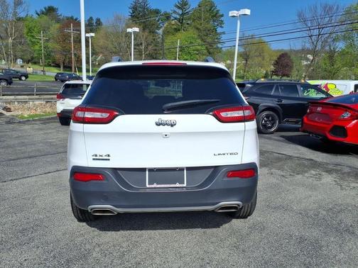 White 2017 Jeep Cherokee Limited