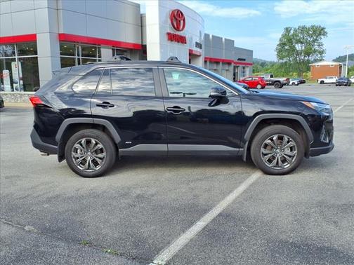 2022 Toyota RAV4 Hybrid XLE Premium