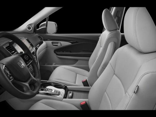 2019 Honda Pilot Touring 8-Passenger