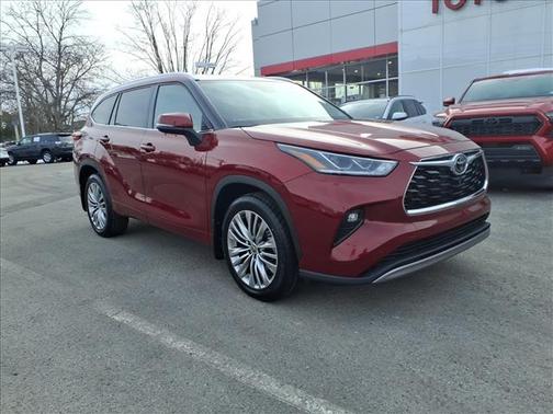 2022 Toyota Highlander Platinum