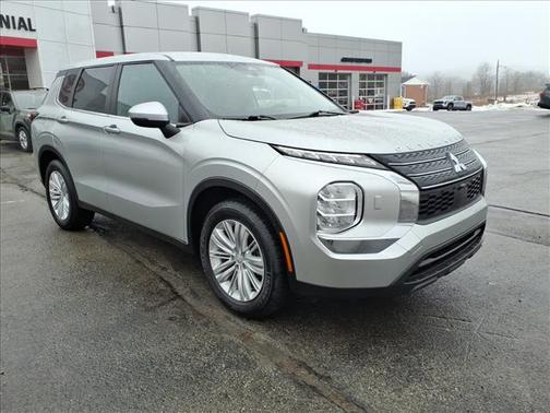 2024 Mitsubishi Outlander ES