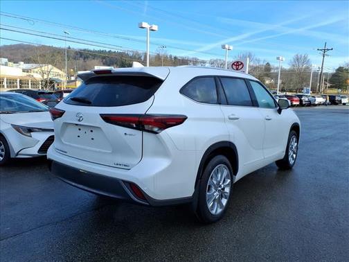 2026 Toyota Highlander Hybrid Limited