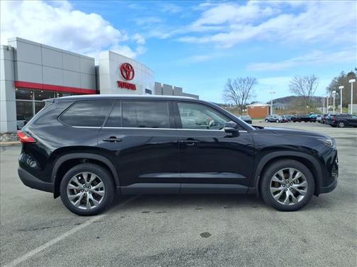 Black 2024 Toyota Grand Highlander LIMITED