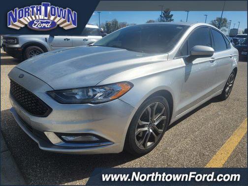 Ingot Silver 2017 Ford Fusion SE