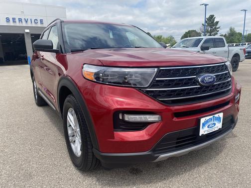 Rapid Red Metallic Tinted Clearcoat 2021 Ford Explorer XLT