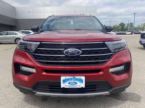 Rapid Red Metallic Tinted Clearcoat 2021 Ford Explorer XLT