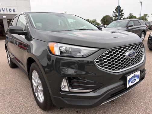 Forged Green Metallic 2024 Ford Edge SEL