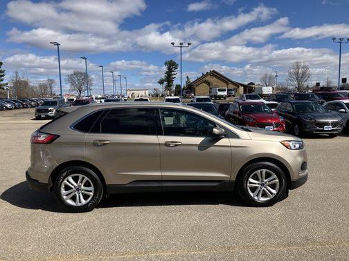 Desert Gold Metallic 2020 Ford Edge SEL
