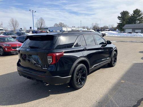 2023 Ford Explorer ST-Line