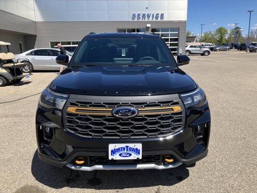 Agate Black Metallic 2026 Ford Explorer Tremor