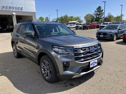 Carbonized Gray Metallic 2026 Ford Explorer