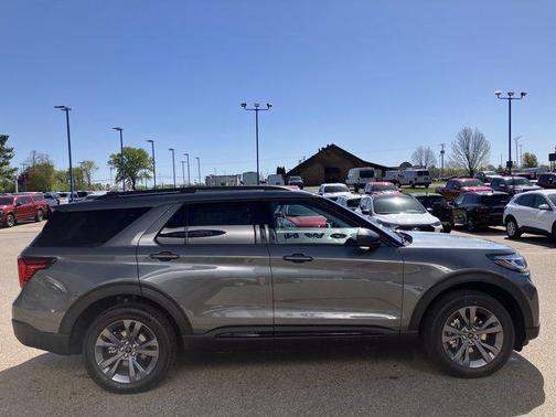 Carbonized Gray Metallic 2026 Ford Explorer