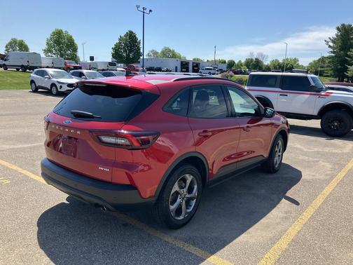 Rapid Red Metallic Tinted Clearcoat 2025 Ford Escape ST-Line