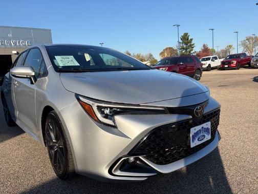 Classic Silver Metallic 2024 Toyota Corolla XSE