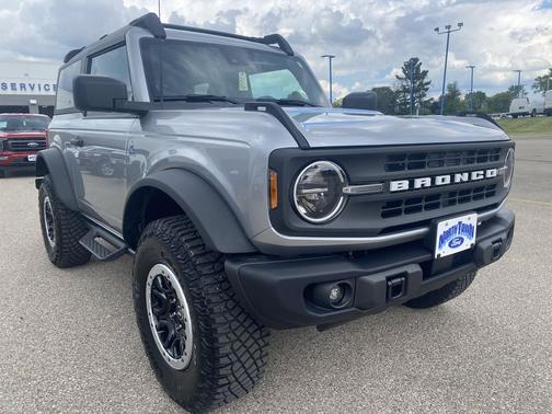 Iconic Silver Metallic 2024 Ford Bronco Black Diamond