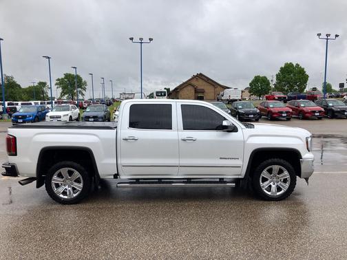 White Frost Tricoat 2018 GMC Sierra 1500 SLT