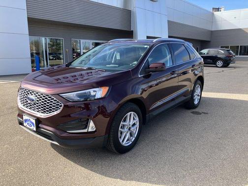 Burgundy Velvet Metallic Tinted Clearcoat 2024 Ford Edge SEL