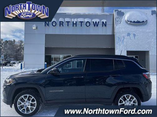 2024 Jeep Compass Latitude Lux