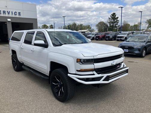Summit White 2017 Chevrolet Silverado 1500 2LT