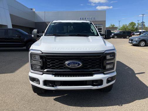 Oxford White 2023 Ford F-250 XL