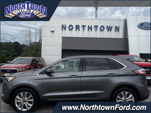 2023 Ford Edge Titanium