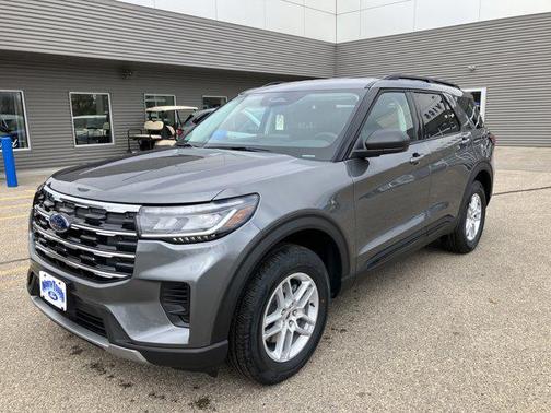 Carbonized Gray Metallic 2026 Ford Explorer